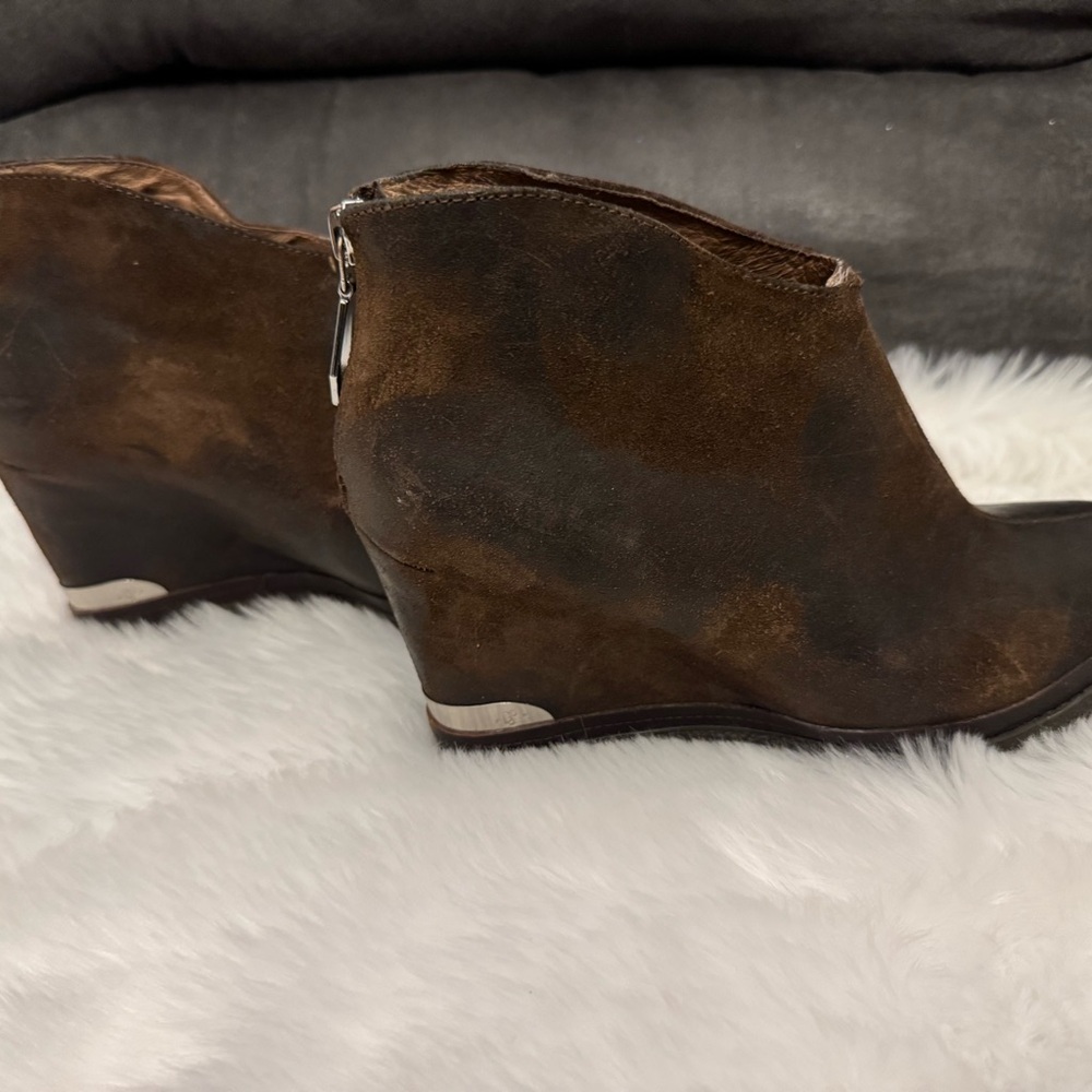 Very nice booties - Picture 3 of 8